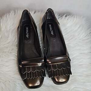 Rialto Azalea Pewter Flats Loafers Women's 7.5 Metallic Silver Kiltie Vegan